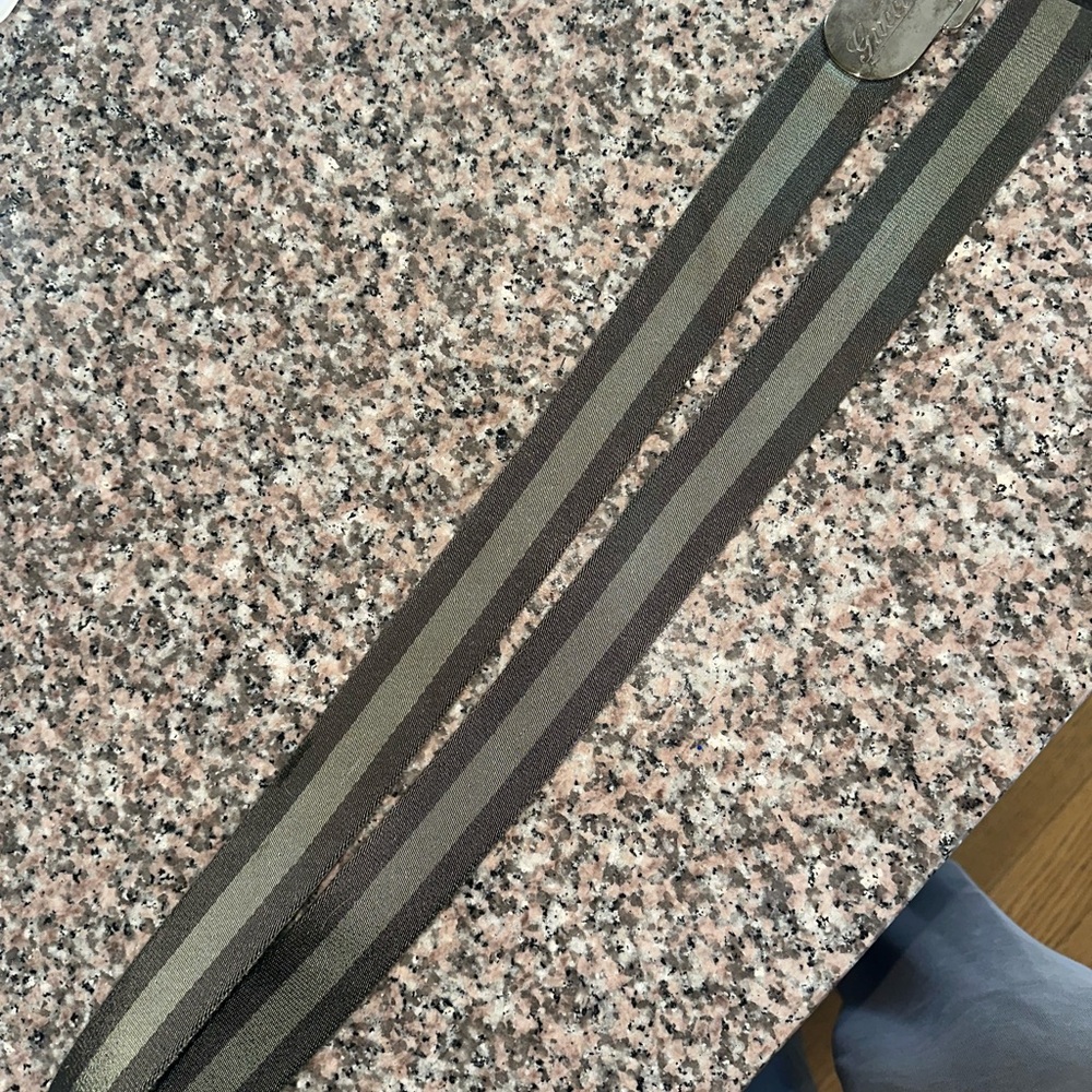 Gucci Green and Gray Belt with Distinctive Design - Picture 2 of 4